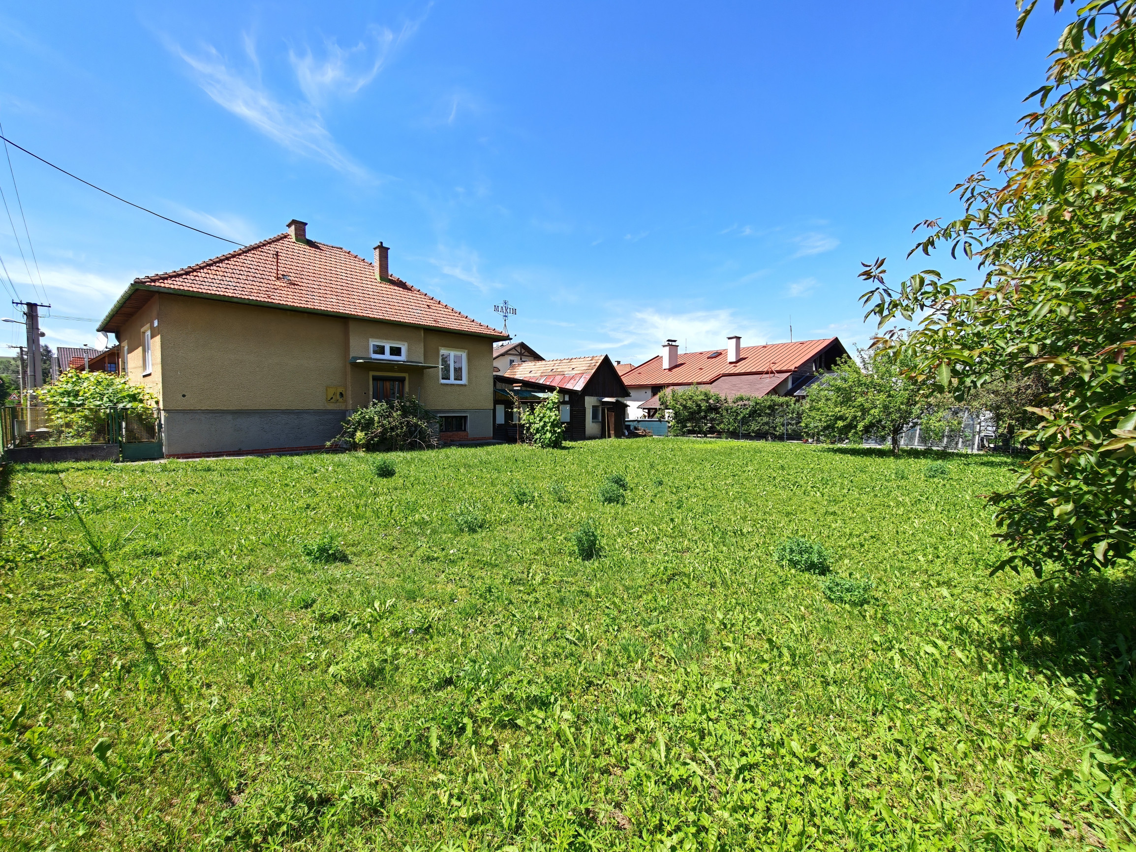 RD s pozemkom 1099m² v Demänovej – skvelá investícia