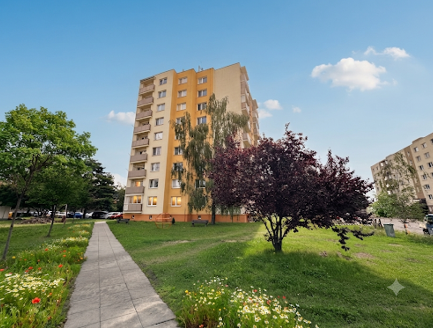 Na prenájom 2-izbový byt s balkónom v Liptovskom Mikuláši