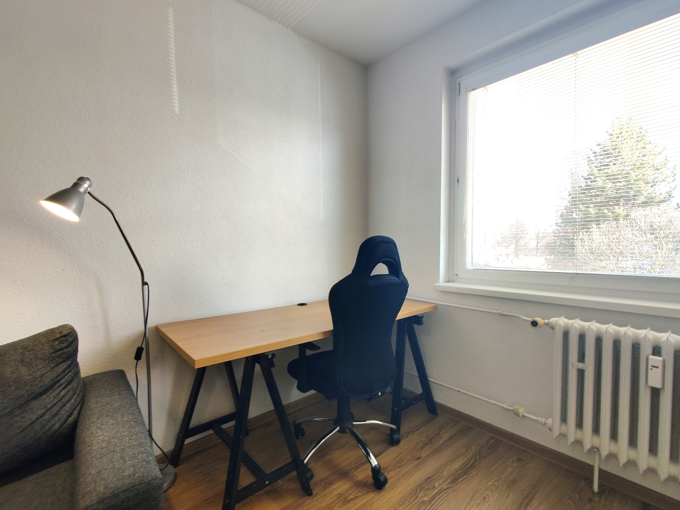MODERN & FULLY RENOVATED 2-ROOM APARTMENT FOR RENT