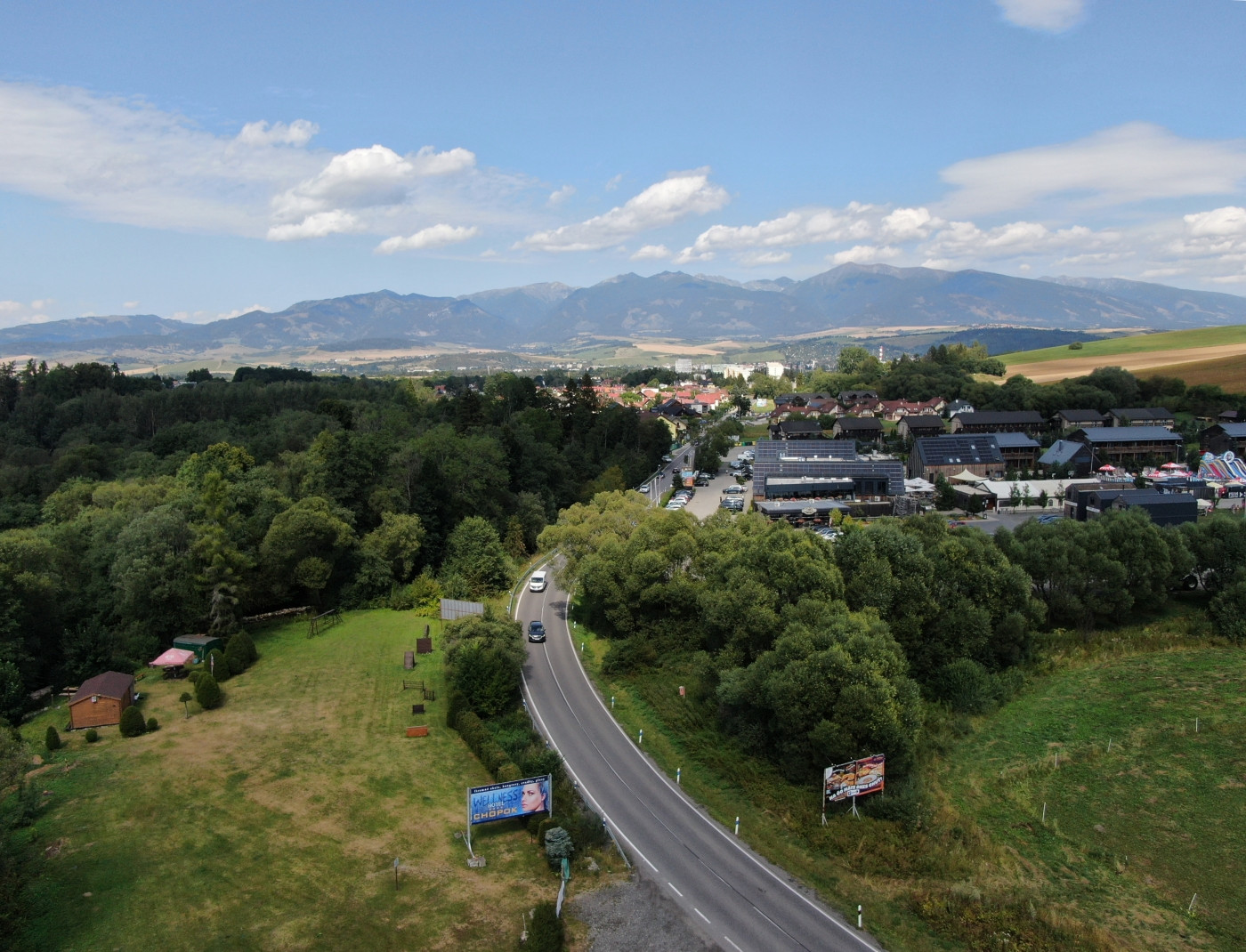 Pozemok na Liptove, Demänová, pri hlavnej ceste do Jasnej