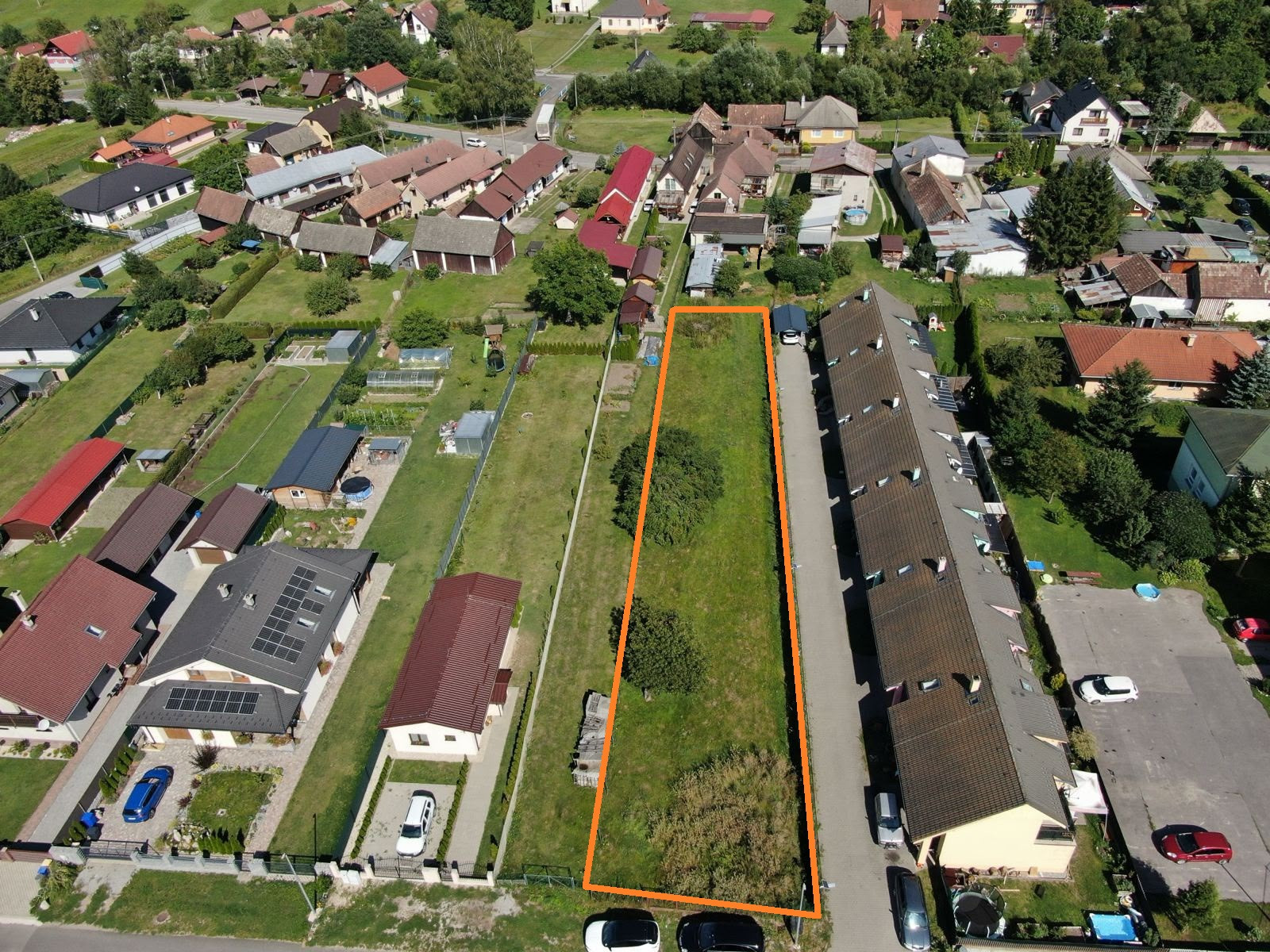 Stavebný pozemok pre rodinný dom v obci Svätý Kríž (1 013 m²)