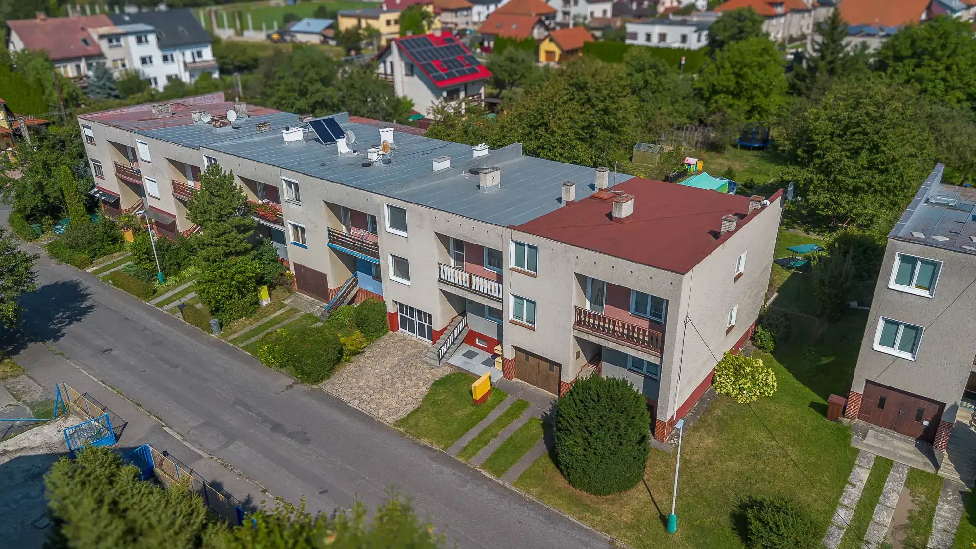 Priestranný 6-izbový rodinný dom v Palúdzke na predaj – výborná lokalita pri Demänovke