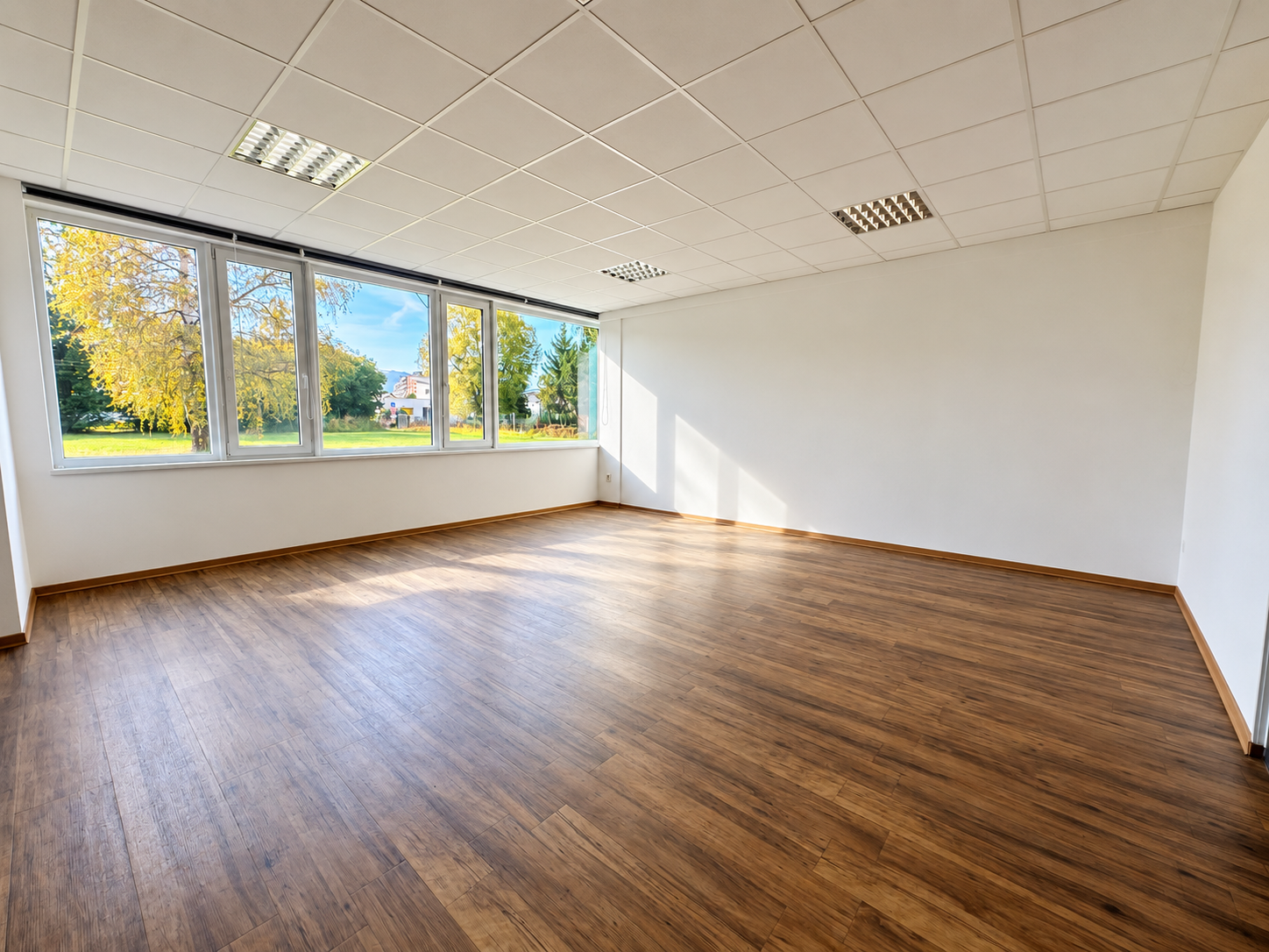 KANCELÁRIA 35 m² NA PRENÁJOM | 450 € VRÁTANE ENERGIÍ