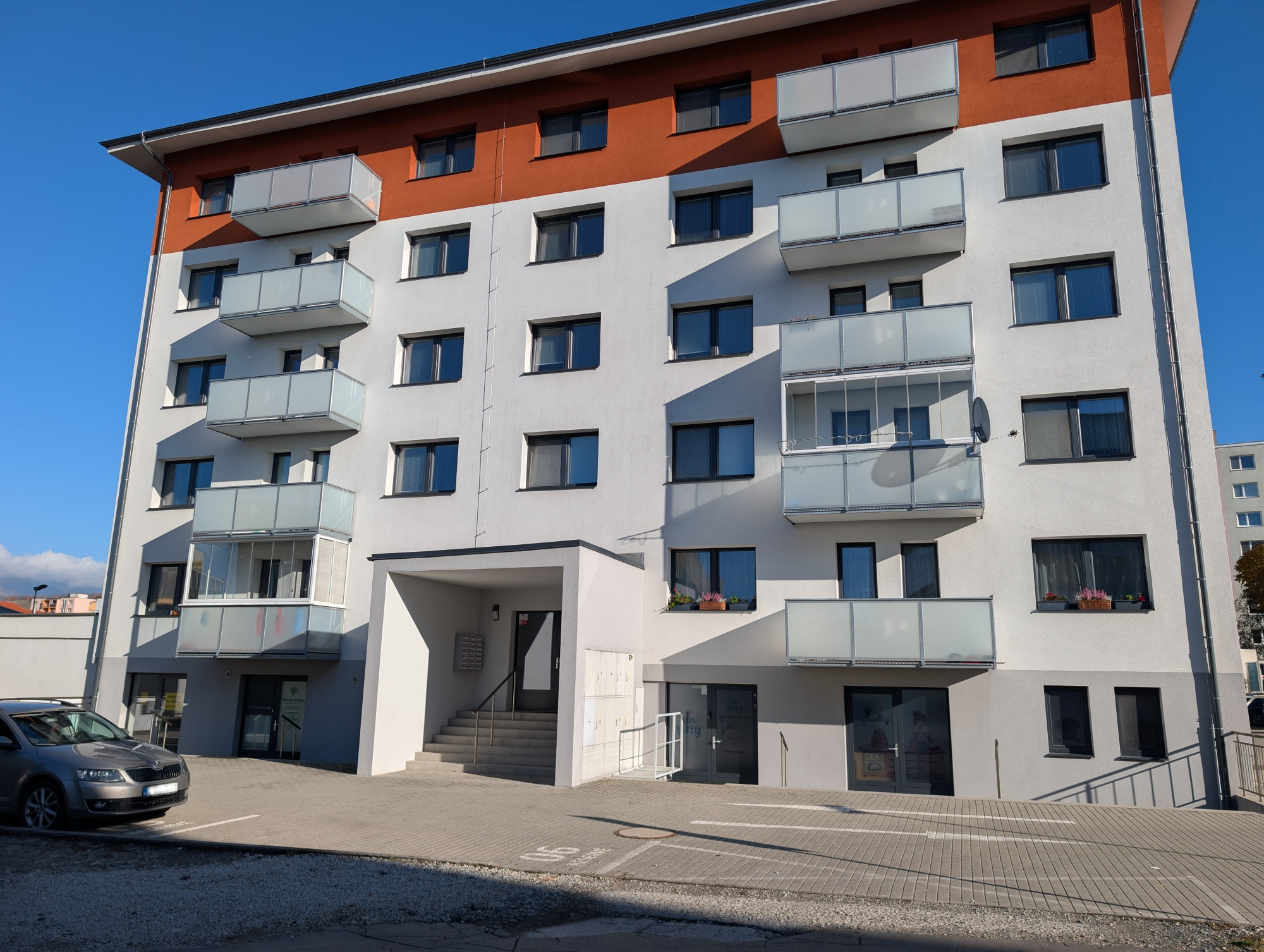 Nájom, 2-izbový byt v centre, Liptovský Mikuláš, s parkingom