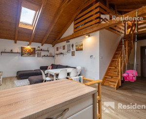 Štýlový vidiecky dom na predaj v podhorskom prostredí Svätého Kríža