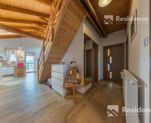 Štýlový vidiecky dom na predaj v podhorskom prostredí Svätého Kríža