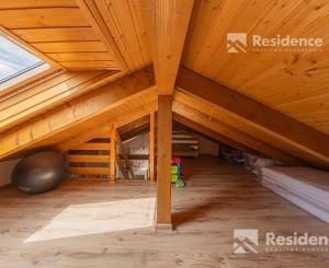 Štýlový vidiecky dom na predaj v podhorskom prostredí Svätého Kríža