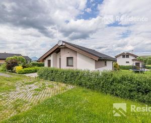 Štýlový vidiecky dom na predaj v podhorskom prostredí Svätého Kríža