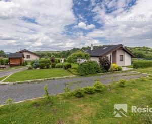 Štýlový vidiecky dom na predaj v podhorskom prostredí Svätého Kríža