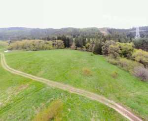 Rekreačný pozemok v lese, Hybe