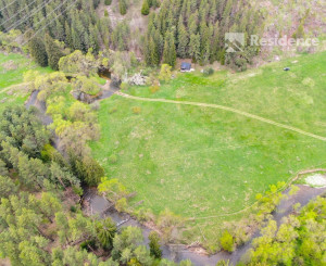 Rekreačný pozemok v lese, Hybe