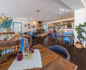 Zabehnutý penzión s reštauráciou, wellnessom a bytom pre majiteľa!