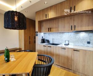 Exkluzívny 1-spálňový apartmán na predaj v Swissôtel Damian Jasna