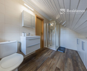 Zabehnutý penzión neďaleko Jasnej s veľkým pozemkom