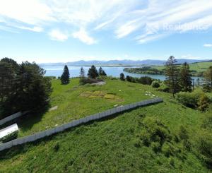 Lukratívny pozemok pri Liptovskej Mare na predaj