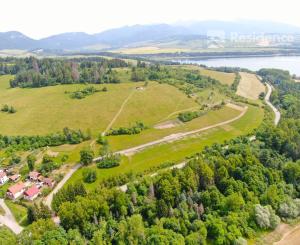 Lukratívny pozemok pri Liptovskej Mare na predaj