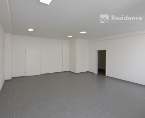 Na predaj priestory pre podnikanie – Kapitána Nálepku, L. Mikuláš