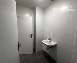 Na predaj priestory pre podnikanie – Kapitána Nálepku, L. Mikuláš