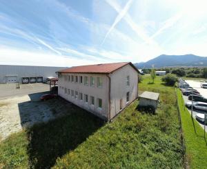 Na Predaj: polyfunkčná budova – Okoličné, Liptovský Mikuláš