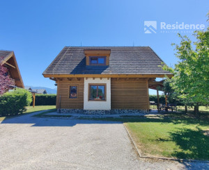 Na predaj štýlové drevenice na brehu Liptovskej Mary