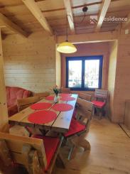 Na predaj štýlové drevenice na brehu Liptovskej Mary