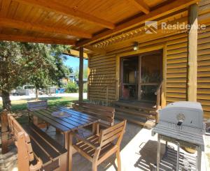 Na predaj štýlové drevenice na brehu Liptovskej Mary