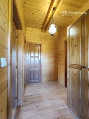 Na predaj štýlové drevenice na brehu Liptovskej Mary