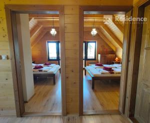 Na predaj štýlové drevenice na brehu Liptovskej Mary