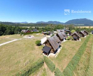 Na predaj štýlové drevenice na brehu Liptovskej Mary