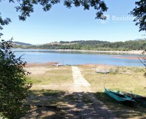 Na predaj štýlové drevenice na brehu Liptovskej Mary