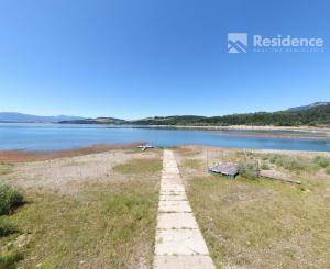 Na predaj štýlové drevenice na brehu Liptovskej Mary