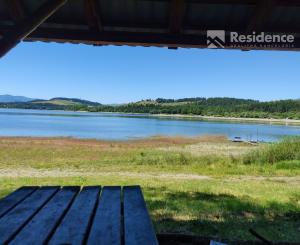 Na predaj štýlové drevenice na brehu Liptovskej Mary