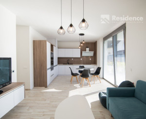 Dvojizbový byt s terasou v areáli Victory Port na prenájom