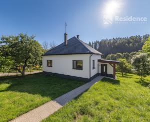 Výnimočná investičná príležitosť Rodinný dom s pozemkom 2712 m² na predaj – Jamník, Liptov 