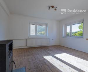 Výnimočná investičná príležitosť Rodinný dom s pozemkom 2712 m² na predaj – Jamník, Liptov 