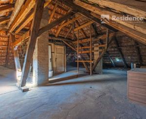 Výnimočná investičná príležitosť Rodinný dom s pozemkom 2712 m² na predaj – Jamník, Liptov 