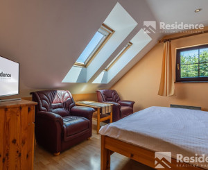 Rodinná usadlosť pri Váhu – domov, ktorý má dušu… aj potenciál!