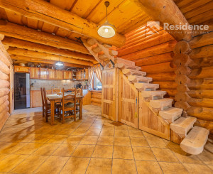 Jedinečný zrub v Nízkych Tatier – ideálny pre rodinu aj ako investícia