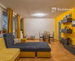 Veľký 2-izbový byt s dvomi balkónmi v krásnom prostredí – Palúdzka, Liptovský Mikuláš