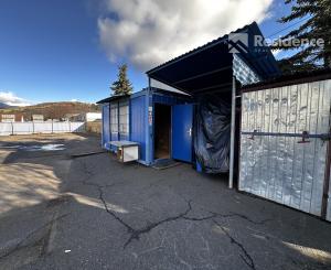 Oplotený areál na prenájom – skvelá poloha pri hlavnej ceste