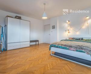 Priestranný byt s podkrovím – Liptovský Mikuláš