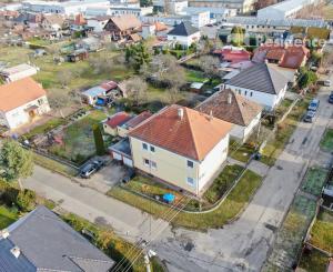 Priestranný byt s podkrovím – Liptovský Mikuláš