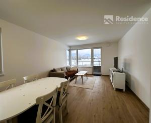 Prenájom: nový 2i byt + kryté parkovanie – Liptovský Mikuláš