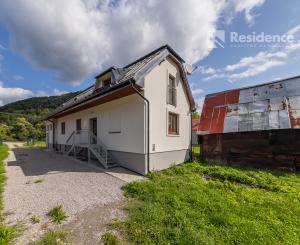 Rodinný dom s dvomi bytmi – Hubová, okres Ružomberok