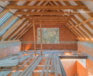 Rodinný dom v hrubej stavbe s pozemkom 2 152 m² Žiar/Liptov