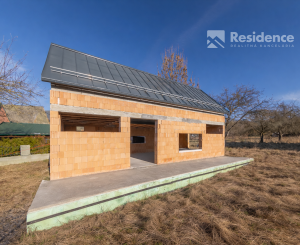 Rodinný dom v hrubej stavbe s pozemkom 2 152 m² Žiar/Liptov