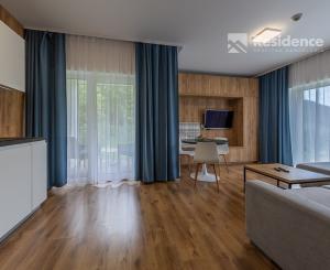 Luxusný horský dvojspálňový apartmán s parkovacím státím v lyžiarskom stredisku Jasná