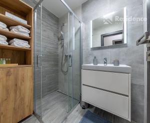 Luxusný horský dvojspálňový apartmán s parkovacím státím v lyžiarskom stredisku Jasná