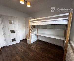 4-izbový byt na prenájom, komplet zariadený, LM