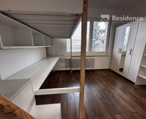 4-izbový byt na prenájom, komplet zariadený, LM